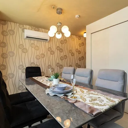 Premier Stay Namba なんば駅徒歩3分 3 Mins Walk From Namba Station 7Rooms Billiards Table 2Baths 4Toilets Osaka Exterior photo