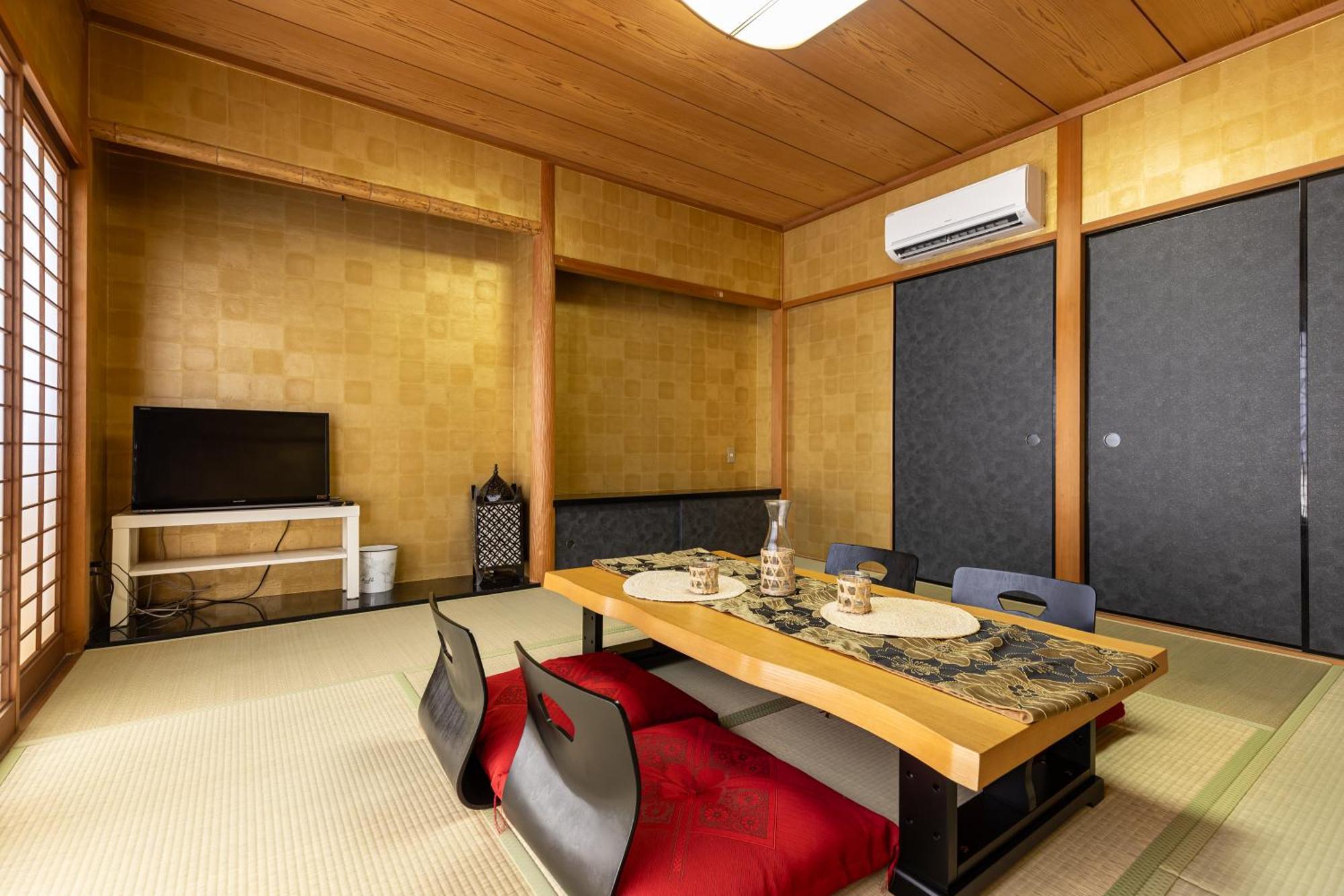 Premier Namba なんば駅徒歩3分 3 Mins Walk From Namba Station 7rooms Billiards Table 2baths 4toilets アパート *