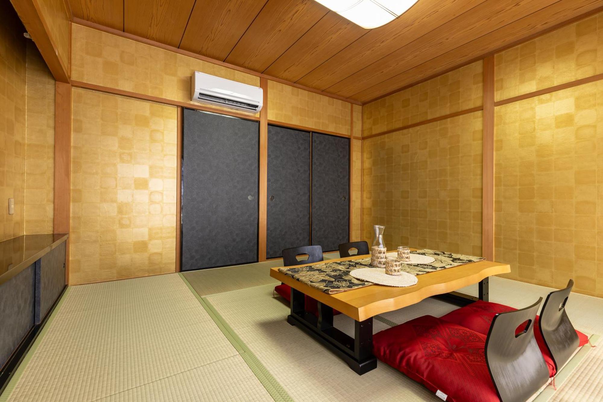 Premier Namba なんば駅徒歩3分 3 Mins Walk From Namba Station 7rooms Billiards Table 2baths 4toilets アパート *