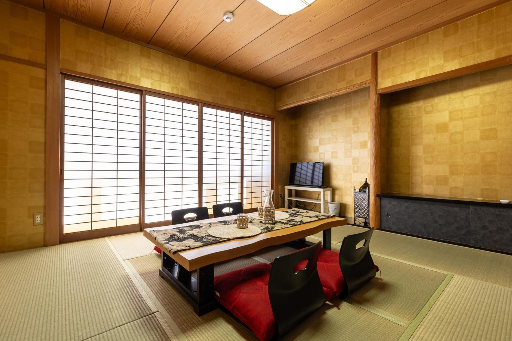 Premier Namba なんば駅徒歩3分 3 Mins Walk From Namba Station 7rooms Billiards Table 2baths 4toilets アパート