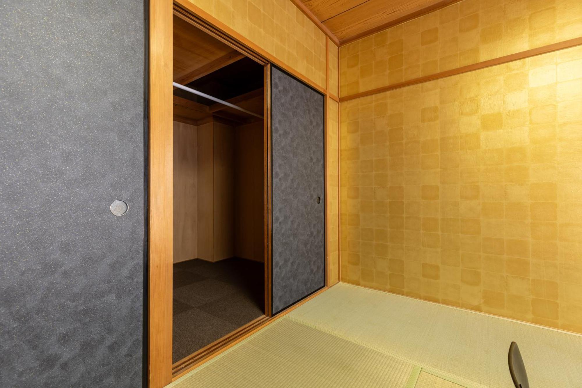 Premier Namba なんば駅徒歩3分 3 Mins Walk From Namba Station 7rooms Billiards Table 2baths 4toilets 大阪市