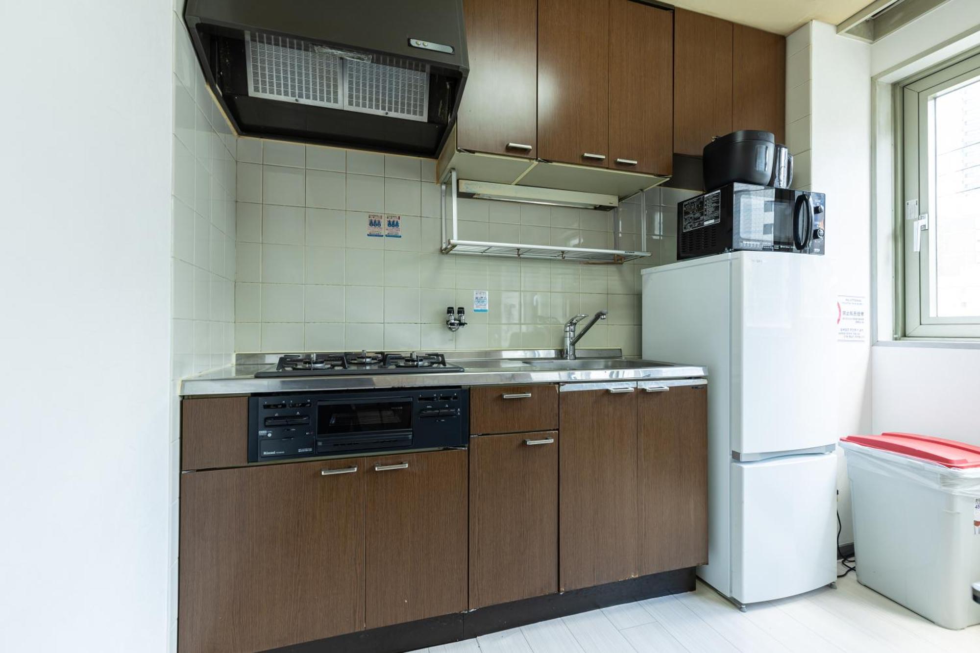 Premier Namba なんば駅徒歩3分 3 Mins Walk From Namba Station 7rooms Billiards Table 2baths 4toilets アパート *