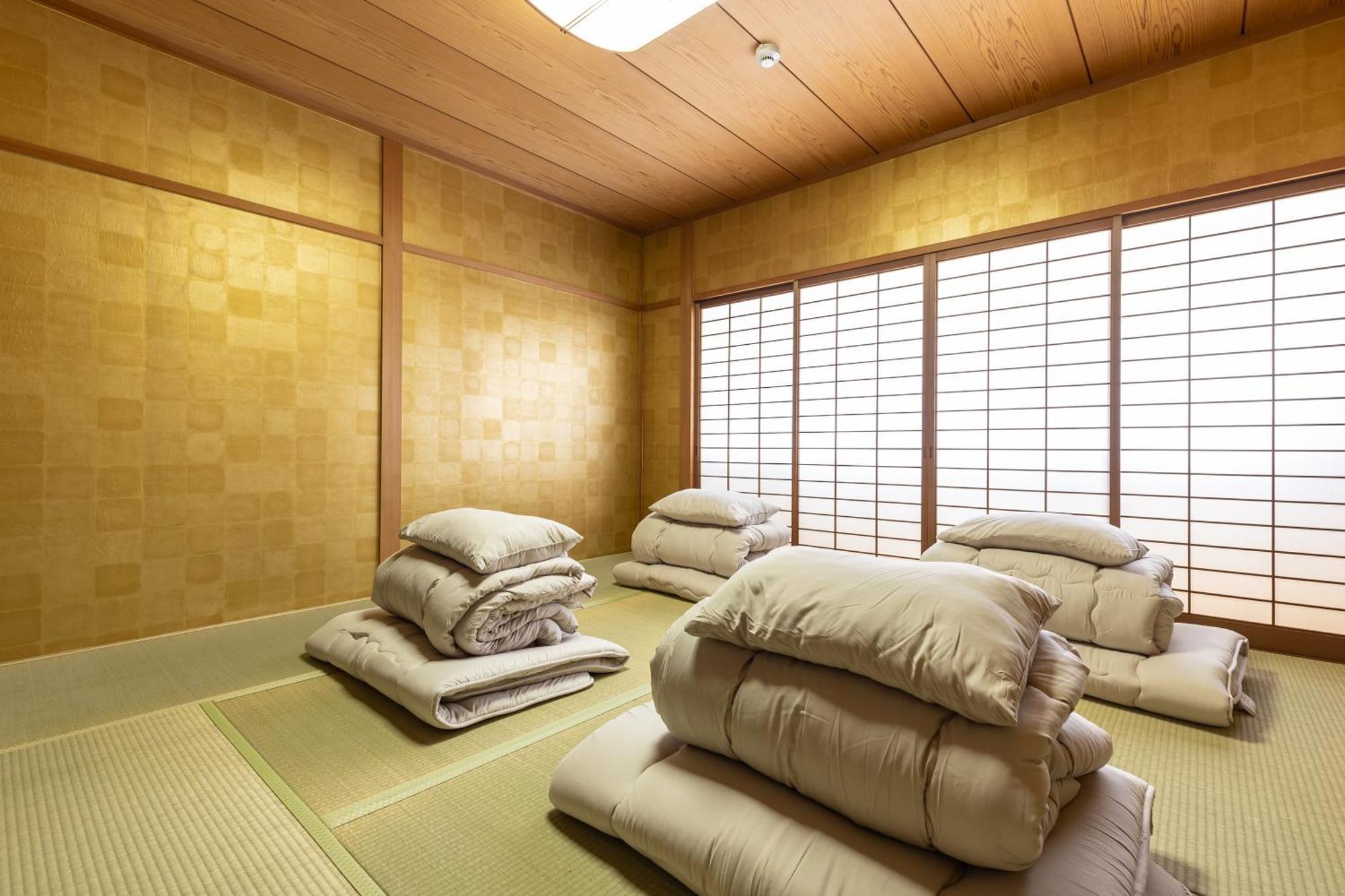 Apartment Premier Namba なんば駅徒歩3分 3 Mins Walk From Namba Station 7rooms Billiards Table 2baths 4toilets Ōsaka
