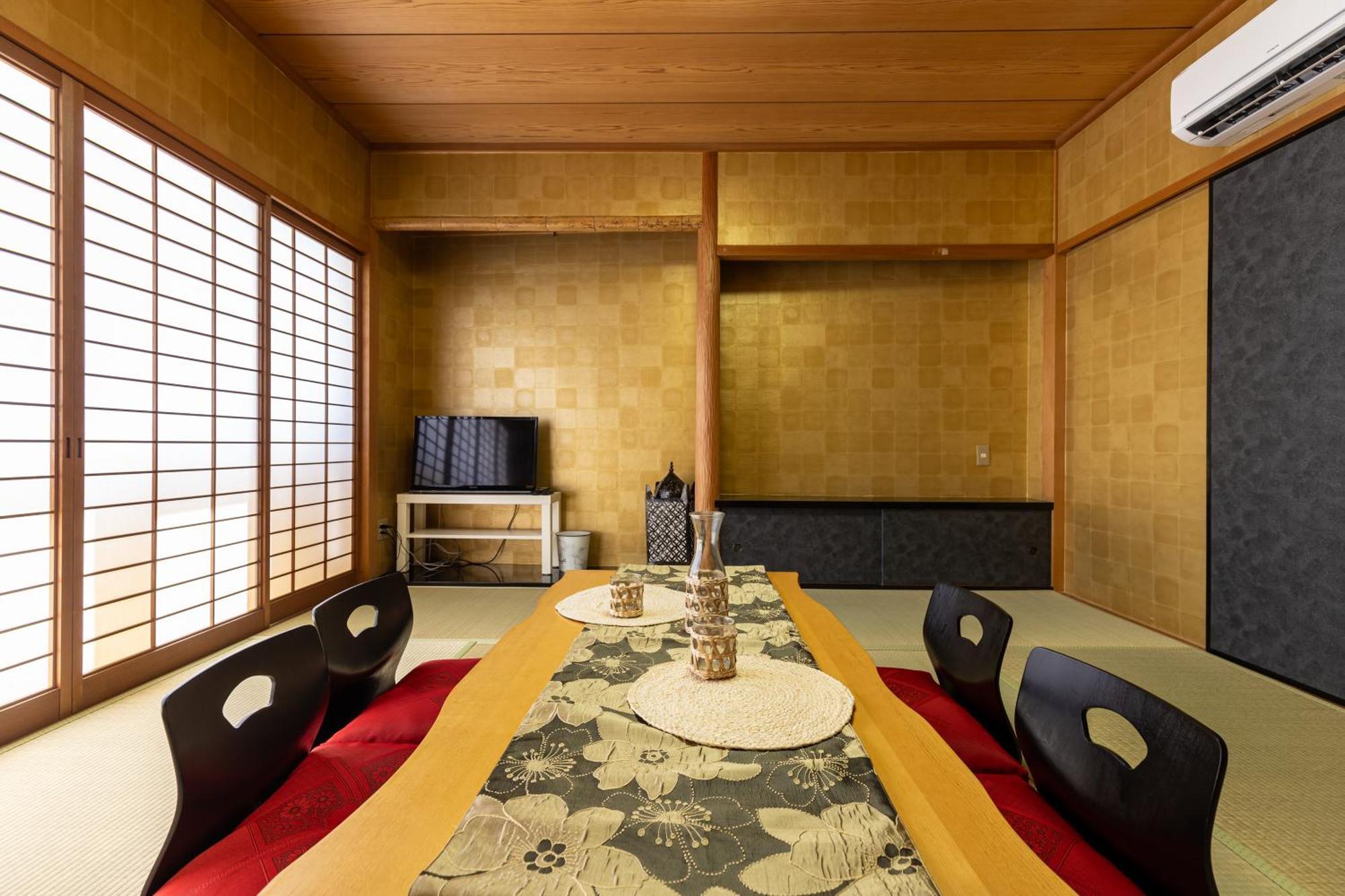 Premier Namba なんば駅徒歩3分 3 Mins Walk From Namba Station 7rooms Billiards Table 2baths 4toilets Apartment Ōsaka
